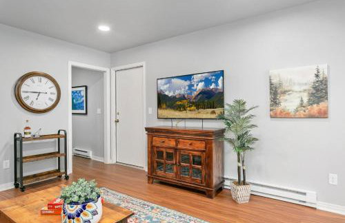 Urban Nest - Garage, Sunroom & Fenced Yard - Foto 8