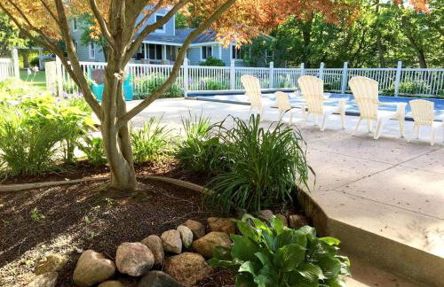 Lovely Cottage Rental with a Pool and Stunning Garden near Grand Rapids in Michigan - Foto 1