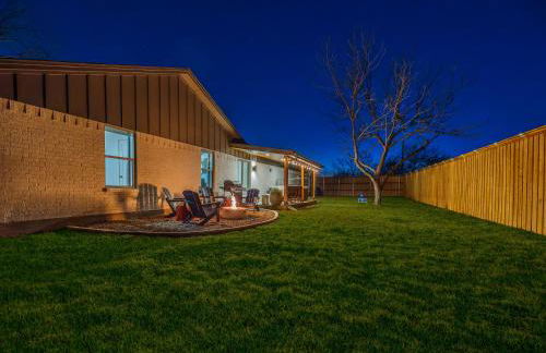 Amelia's Corner Game Room Fire Pit Hot Tub - Foto 52