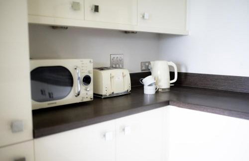 Stunning Sea Views, luxury apartment beaches & restaurants are a short walk away - Foto 19