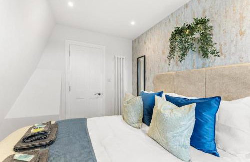 Stunning 4 Bedroom Abode in Zone 1 - Balcony - Sleeps 9 - Foto 34