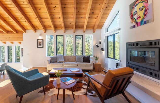 Trapper by Avantstay A+ Interior Design w/ Sauna - Photo 1