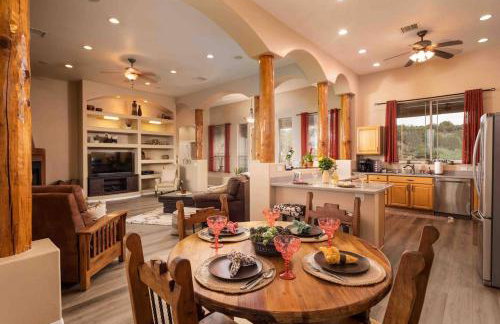 Stargazers Private Paradise with Pool and Hot Tub! - Foto 9