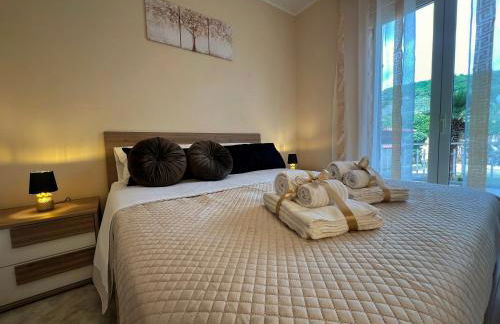 L' Antico Scoglio Appartamenti comfort Nocera Terinese Scalo - 4,7 e 11 Ospiti - Navetta Aeroporto-Stazione & Multi-Destinazioni - Piscina - Spiaggia a 300mt - Giardino e Zona pranzo all'aperto - WiFi & SmartTV - Aria Condizionata - Foto 54