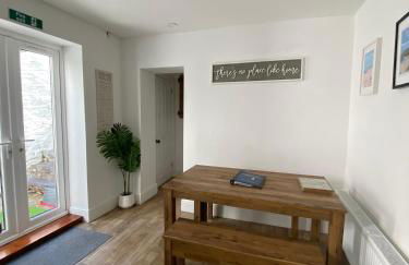 Ocean Terrace, Ilfracombe, 4 bedrooms, Sleeps 8, Stunning Sea Views, Parking, Garden, Pet Friendly - Foto 7