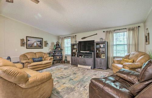 Lakeside Living Sparta Retreat with Game Room! - Foto 3