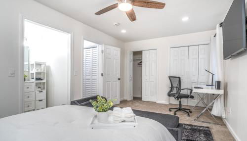 Luxe Home Near Braves Stadium - Foto 2, wardrobe