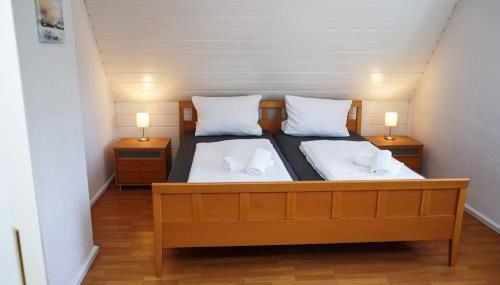 Gemütliches Haus mit großem traumhaften Garten - Foto 2