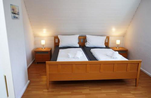 Gemütliches Haus mit großem traumhaften Garten - Foto 2