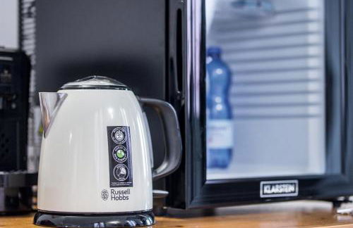 Right House - Characteristic Marina District - Photo 10