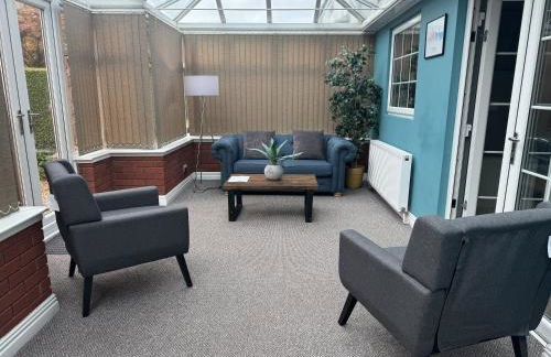 Huge 9 Bed Property Sleeps 17, Near NEC, City Centre, HS2 - Foto 9