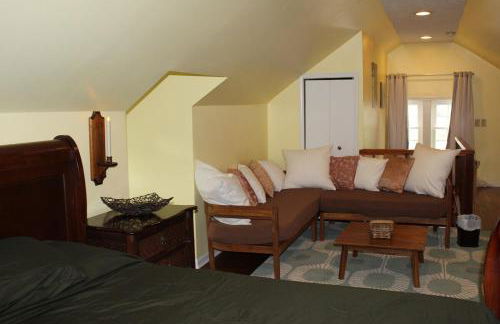 Charming Modern Retreat Near Downtown Jeffersonville & Bob Hedge Park - Foto 4