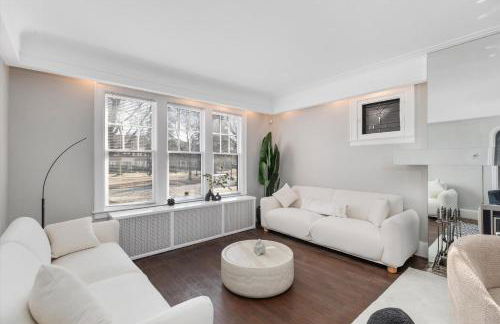 Historic Home, Chic Living Near Motown & Midtown - Photo 8