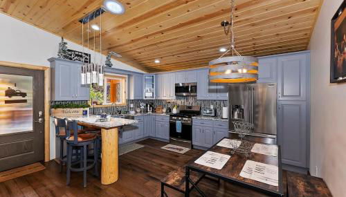 Stylish Elysian Big Bear Cabin w Enclosed backyard - Foto 4