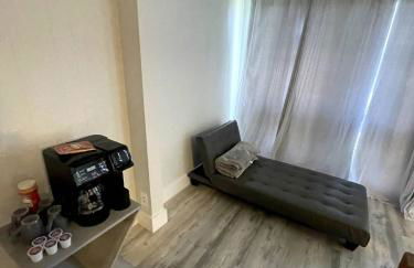 240 Queen Bed, 3 Pools, 80in TV - Foto 5