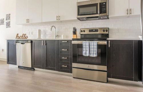 TWO Stunning Nulu CozySuites - Foto 10