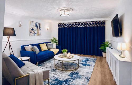 3BR House Near Liverpool & Chester-Parking-Sleeps7 - Foto 3