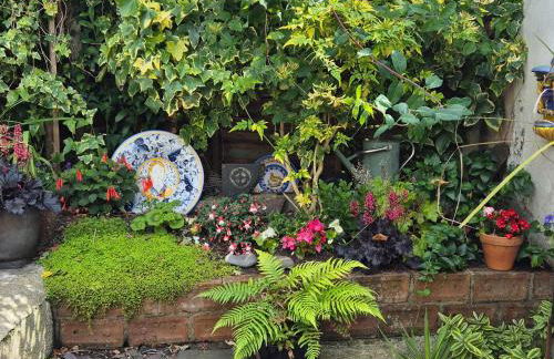 An Artist's Cottage - Photo 10