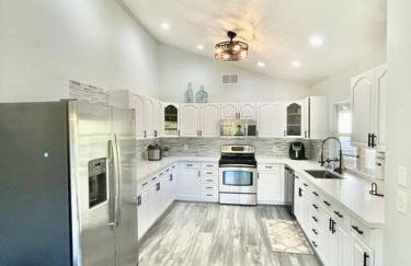 Magical house with beautiful designs, near beach - Photo 3