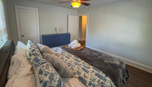 3 Mi to Dtwn Charlotte! Quiet Haven with Fenced Yard - Foto 4