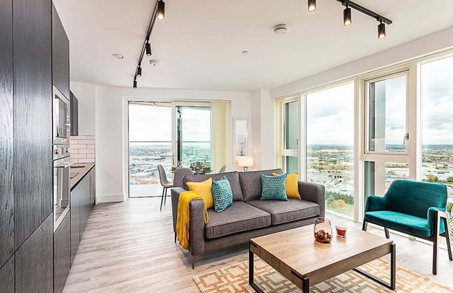 Icon Tower Flat III - Photo 44