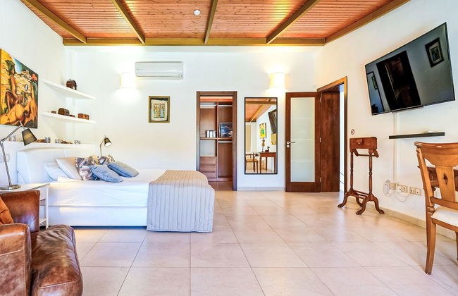 Villa With Pool and Beautiful Architecture - Foto 61