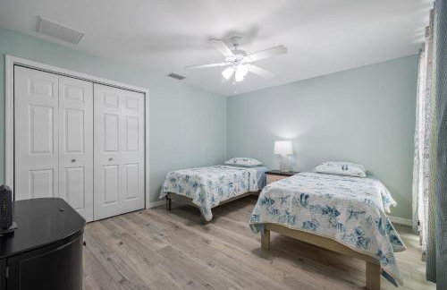 Heaven Found! Stunning River Views & Pool - Villa Island Sunset - Roelens Vacations - Foto 44