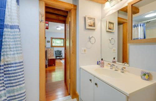 2 Mi to Beach! Cape Cod Family Retreat with Deck - Foto 28