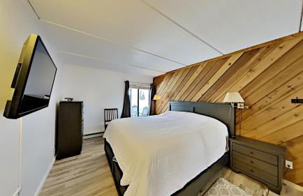 Great 3 Bedroom Condo with Washer and Dryer! - Foto 10