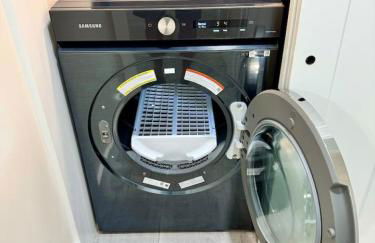 Newest Cottage Downtown. Pet Yes - Photo 56