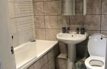 Affordable Luxury 1 Stunning apartment Sunderland close to City centre hospital Crown Works Studio and Nissan - Foto 28