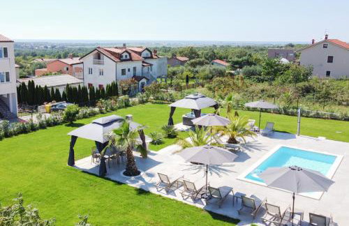 Villa Esea: Poolside Paradise & Relaxing Retreats - Foto 4