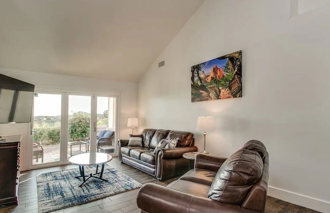 Spectacular Hilltop Home W/resort Like Backyard! - Foto 18