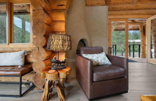 Riverside Retreat - Photo 36