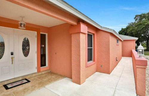 Renovated 3BR Dog Friendly Pond View W/D - Foto 2