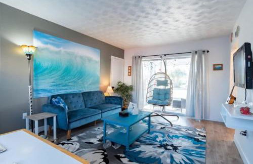 1BR Steps From Beach Heart of Cocoa Beach - Foto 1