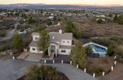 Heated Pool and Jacuzzi, Scenic Mountain View, Lux and Cozy, - Foto 28