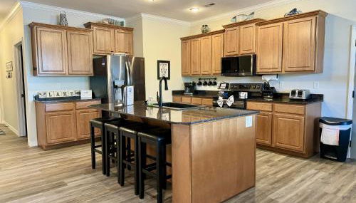 Lower Level Condo B-2 with Dock - Foto 3