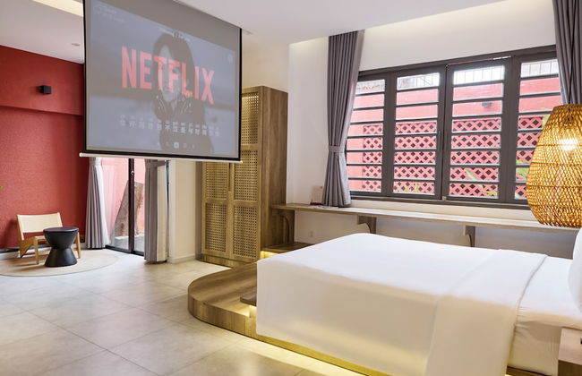 KIN WANDER TAN PHONG, THE MOONAGE - Foto 9