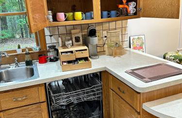 Nature's Nest - Woodland Retreat - Fireplace - Quiet and Cozy - Foto 7