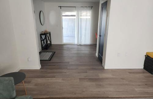 Mid-century rural ranch house minutes to the strip - Foto 4