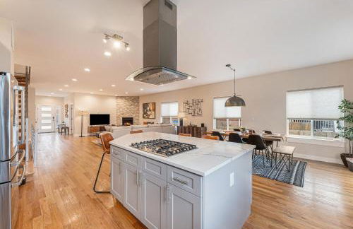 Walk to Broncos Stadium Hot tub & Rooftop - Foto 10