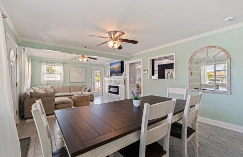 Stylish St Pete Vacation Home w/ Private Pool! - Photo 9