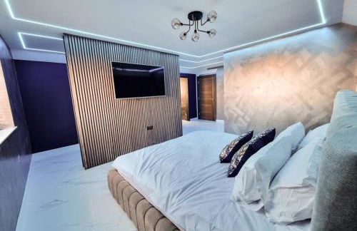 Luxury City Stay: 2-BR Penthouse - Foto 8