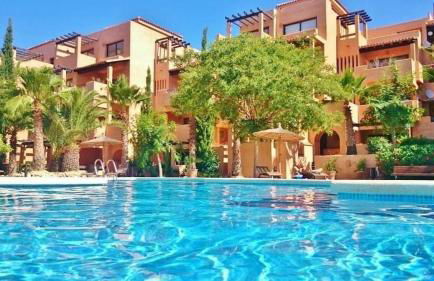 Luxury large 2 bedroom Apartment 10 min walk to Villamartin Plaza - Foto 1