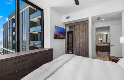 On The 49th Floor! Condo on Highest & Free Parking - Foto 23