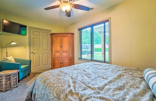 Pisgah Forest Farm Home: Outdoor Pool & Games - Foto 16