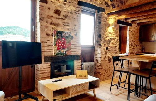 Balcón de la Moreria con leña - Photo 9