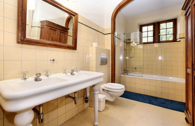 Beautiful Castle in Spa wit Garden - Photo 20