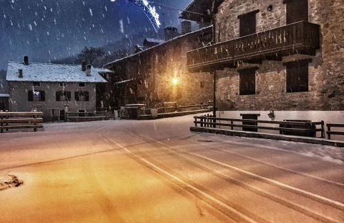 Bilocale pietra e legno immerso nella natura - Foto 24